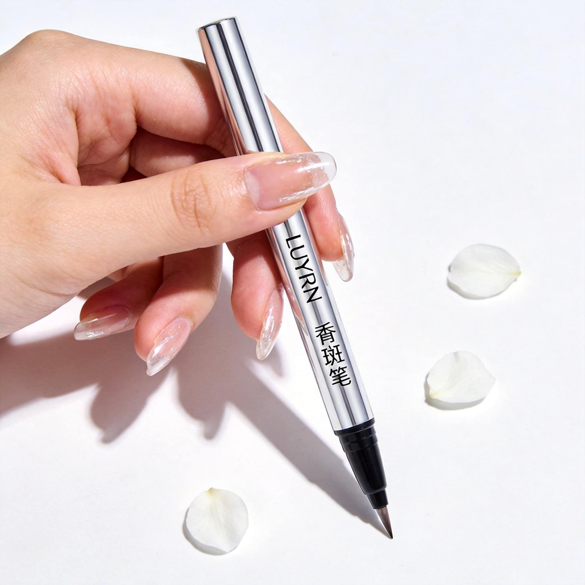 LUYRN Quick-Drying Freckle Pen M616 - Wholesale